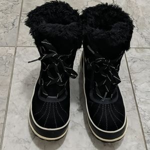 Sorel Tivoli II Boots - Women's. Winter boots